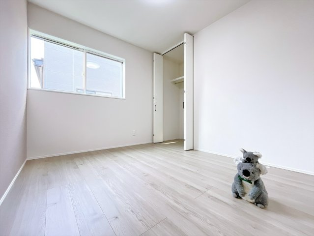 【洋室】 | 伊勢崎市三室町　平屋　新築住宅 | 「どんな家具を置こうかな」とワクワクする。好みのこだわりのお部屋にしてじぶんだけの部屋でゆったりと寛げます。