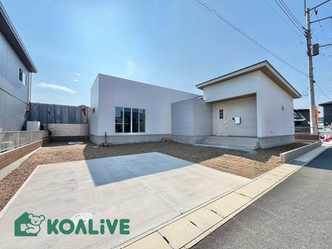 【外観】 | 伊勢崎市三室町　平屋　新築住宅 | 現地ご案内ツアー開催中！早朝やお仕事帰りのご見学にもすぐ対応致します！見学ご予約はコアライブまでお気軽にお問い合わせ下さい！