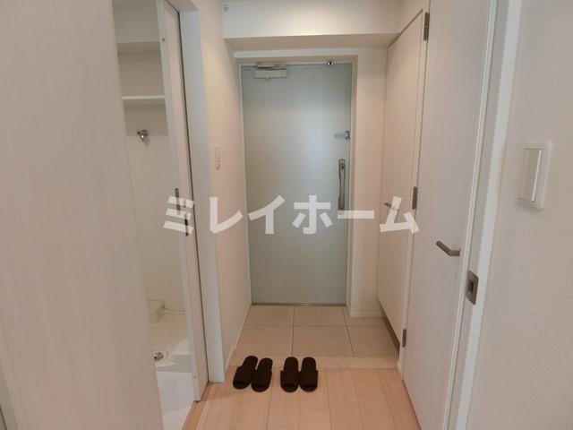 TLRレジデンス大鳥居の玄関