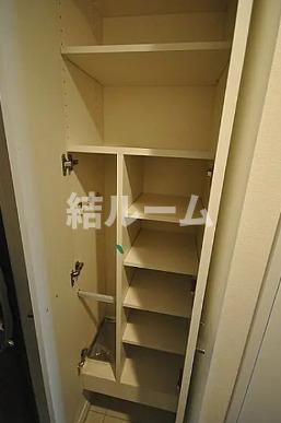北区東十条４丁目の賃貸マンションの玄関|別号室参考写真