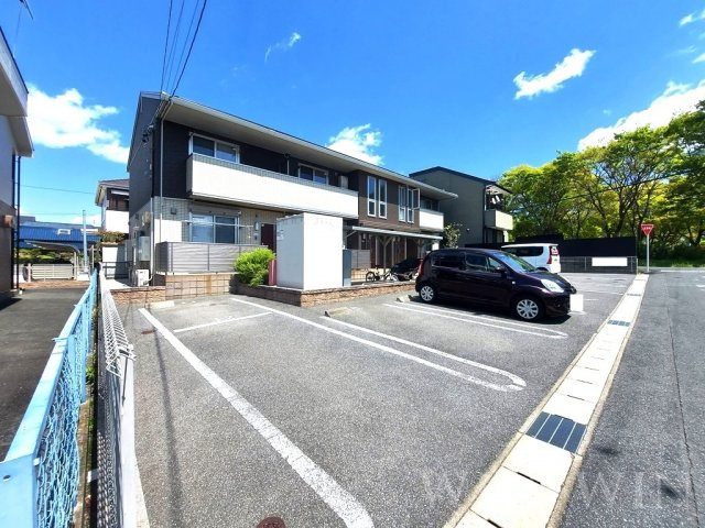 ボヌールの駐車場