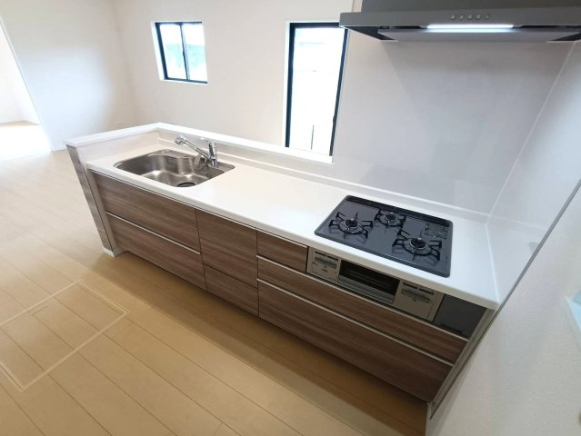 三郷市　高州1丁目　新築戸建　全2棟のキッチン|施工例です
