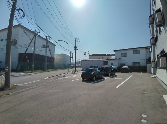 New Wealthの駐車場