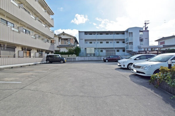 カサブランカ二村台　　刈谷市近郊の賃貸ならクラスホーム刈谷店の駐車場