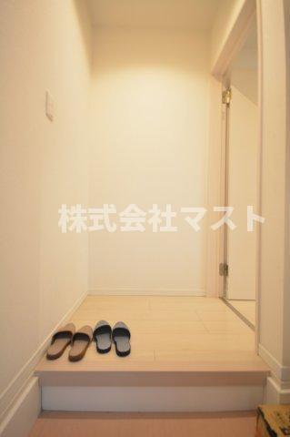 ルシエル難波の玄関