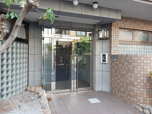 フォルティナドムスのエントランス