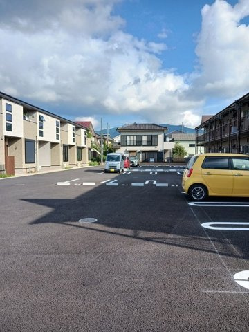 アーバンハイムの駐車場