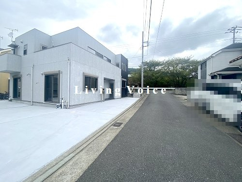 【仲介手数料０円】小田原市田島　中古一戸建ての前面道路含む現地写真|小田原市田島　中古一戸建て