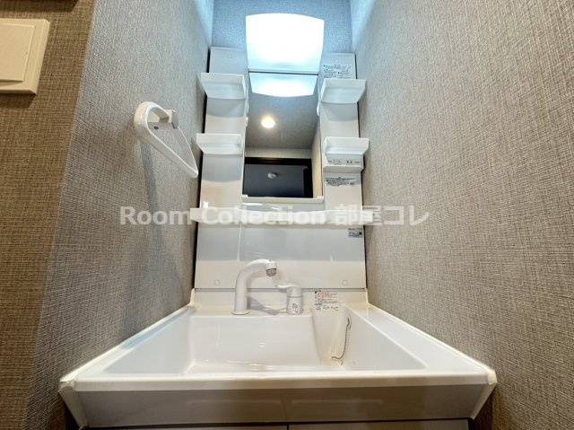 ディアレイシャス名駅WESTの洗面所|※同物件他部屋写真
反転、色違いの場合有
現況優先