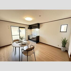 DUPLEX 国王352Aの居間・リビング