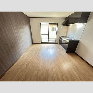 DUPLEX 国王352Aの内装