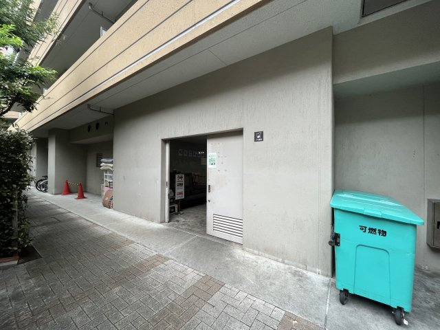 敷地内ゴミ置き場