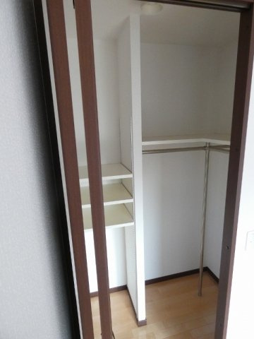 エイルマンション諏訪野エクシアの収納|大きなものも収納できそうです