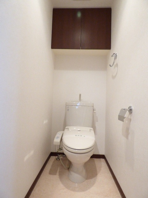 エイルマンション諏訪野エクシアのトイレ|ゆったりとした空間のトイレです