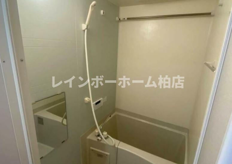 特典：仲介手数料が無料です!!の浴室|別部屋。参考写真。