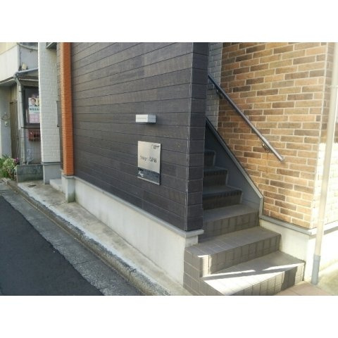 stage北新宿のエントランス