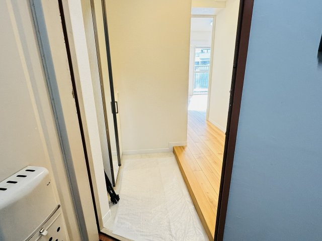 八王子はざま住宅の玄関|～内装フルリノベ済の住戸です～