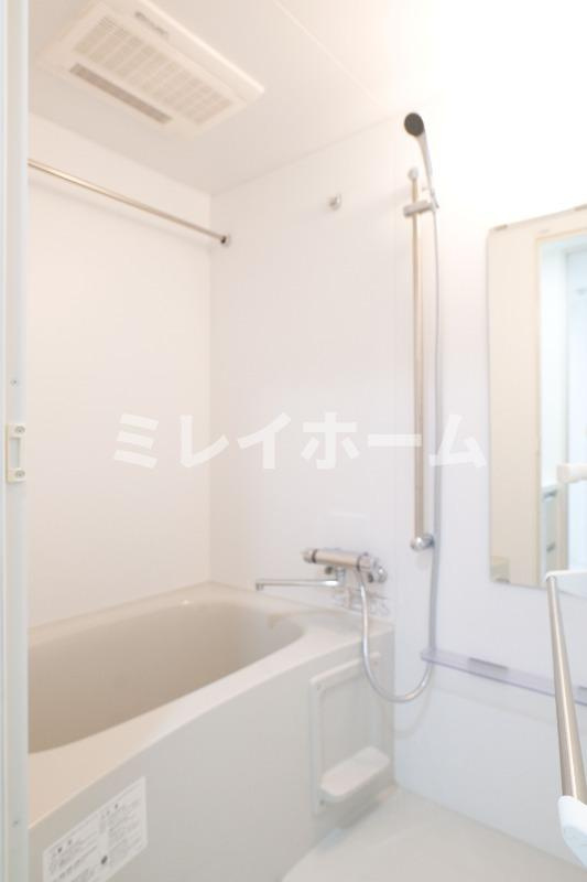 ブライズ西馬込DUEの浴室