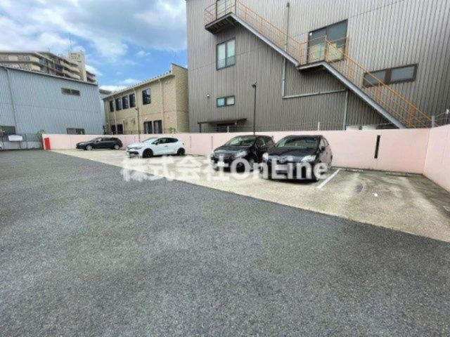 オークハイツの駐車場