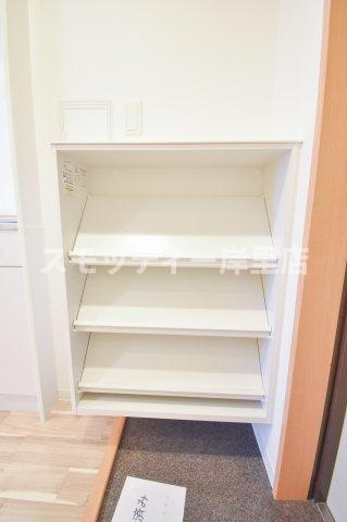 グランパシフィック花園北の収納