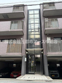 【エントランス】 | 美山館　は三都市アース中延店へお任せください！　ご内覧可能なお部屋は物件現地お待ち合わせご案内可能です！