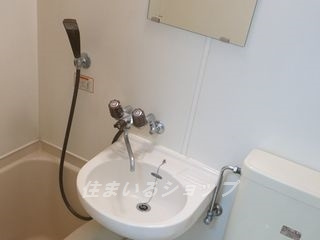 岩岡ビルの洗面所