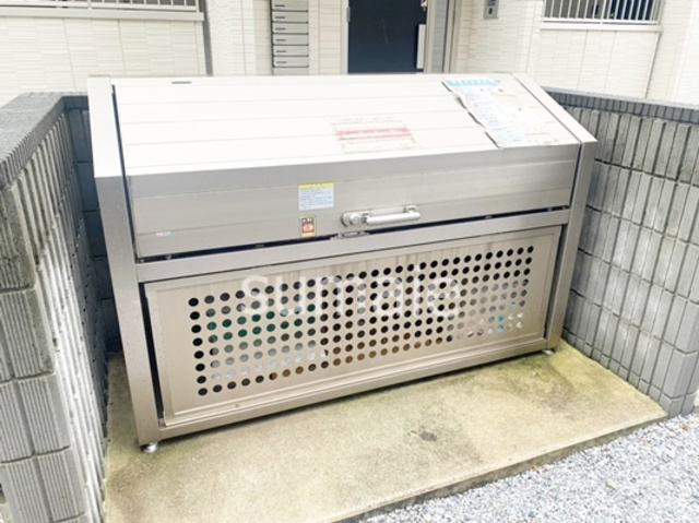 スカイシャインのその他共用部分|敷地なゴミ置き場です！