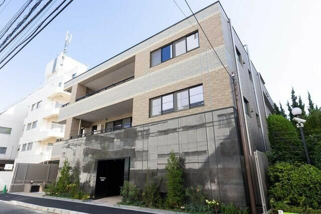 ブラウベルグ表参道の外観