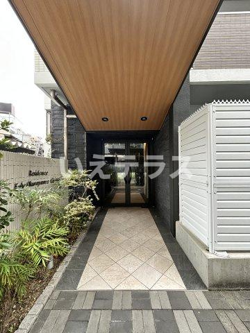 レジデンス神戸大倉山グルーブのエントランス