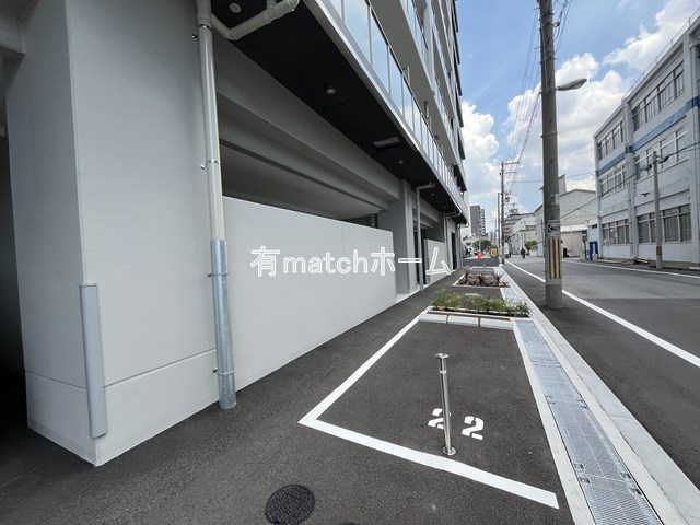 エスリード大阪イーストエッジの駐車場