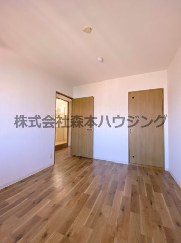 【洋室】 | 　プラウクリエイト | 個人の部屋や寝室として使える洋室です