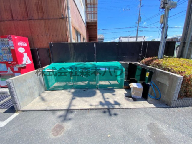 【その他共用部分】 | 　プラウクリエイト | 専用ごみ置き場です