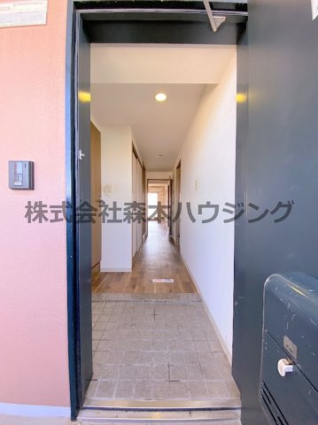 【内装】 | 　プラウクリエイト | 内装は落ち着いています