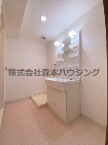 【洗面所】 | 　プラウクリエイト | スペースが確保できる洗面所です
