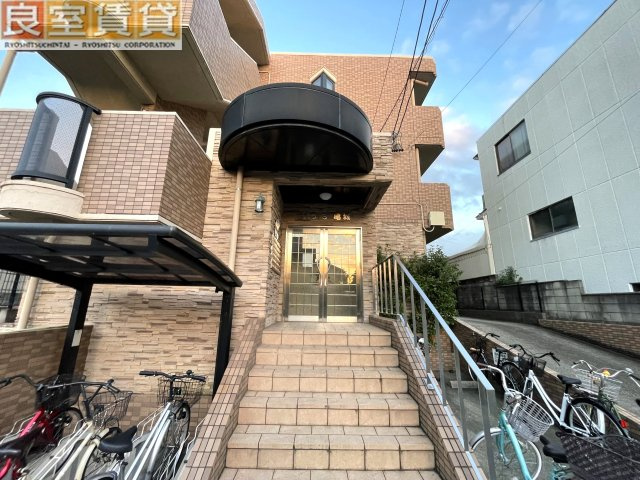 【エントランス】 | Blois亀城