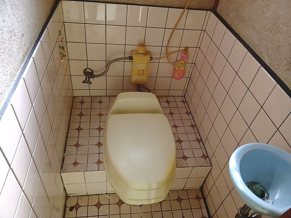 貸家(薊野南町9-18)のトイレ|ゆったりとした空間のトイレです