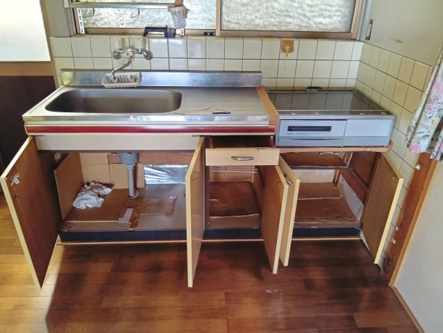 貸家(薊野南町9-18)のキッチン|お料理しやすいキッチンです
