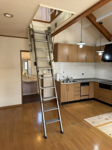 和歌山市鳴神・中古戸建・117089の居間・リビング