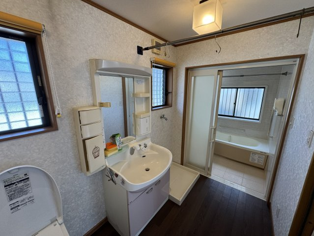 和歌山市鳴神・中古戸建・117089の洗面所
