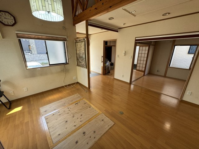 和歌山市鳴神・中古戸建・117089の居間・リビング