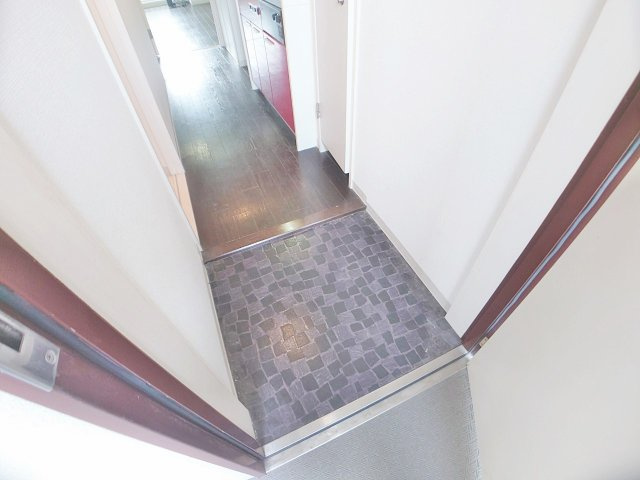 【玄関】 | エンゼルハイム東町 | ※この写真は同物件の同型タイプの別のお部屋のお写真です。現状優先