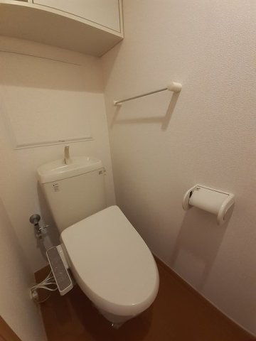 グラン　ブルのトイレ|落ち着いた色調のトイレです