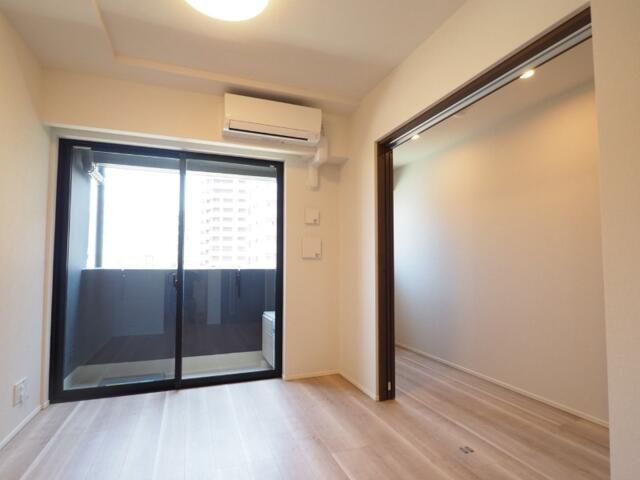 ドゥーエ梅屋敷の居間・リビング
