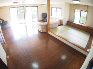 【居間・リビング】 | 蓮田市緑町　中古戸建