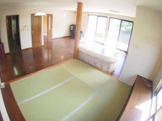 【居間・リビング】 | 蓮田市緑町　中古戸建