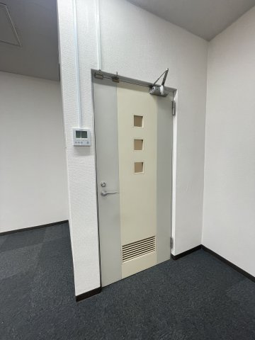 上六ビルの内装