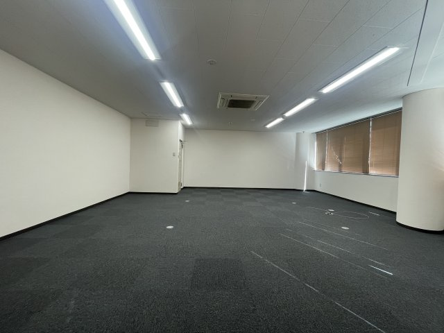 上六ビルの内装