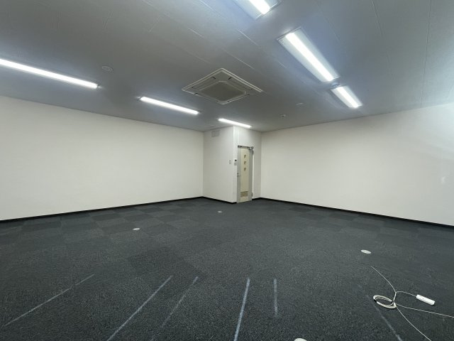 上六ビルの内装
