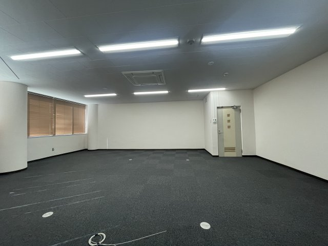 上六ビルの内装