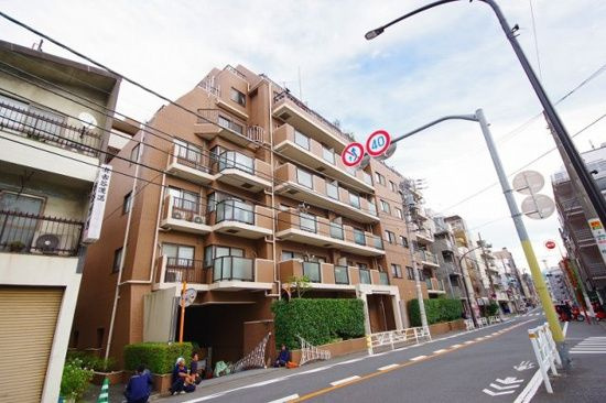 シャロンロイヤル代々木初台の外観